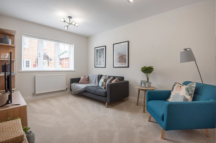 3 bedroom  semi-detached house for sale