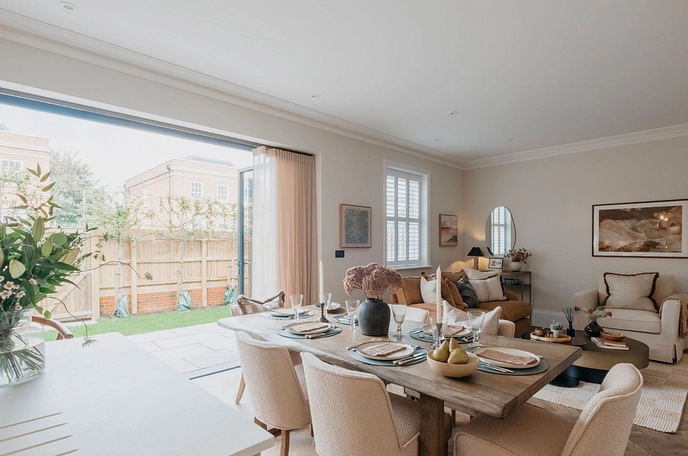 4 bedroom  detached house for sale
