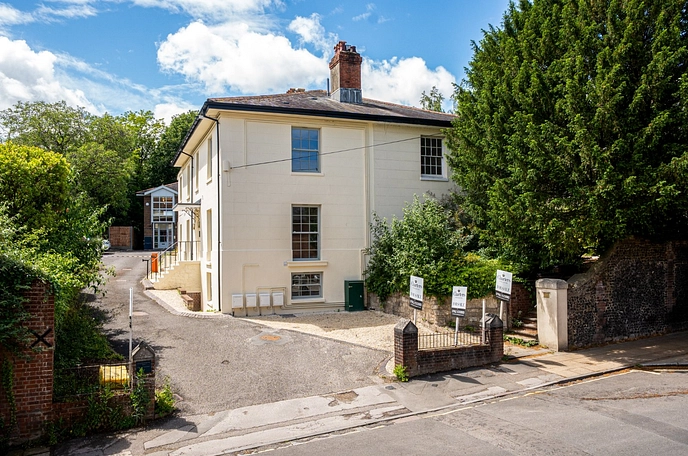 2 bedroom apartment for sale