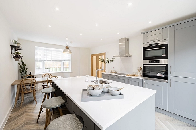 3 bedroom  semi-detached house for sale