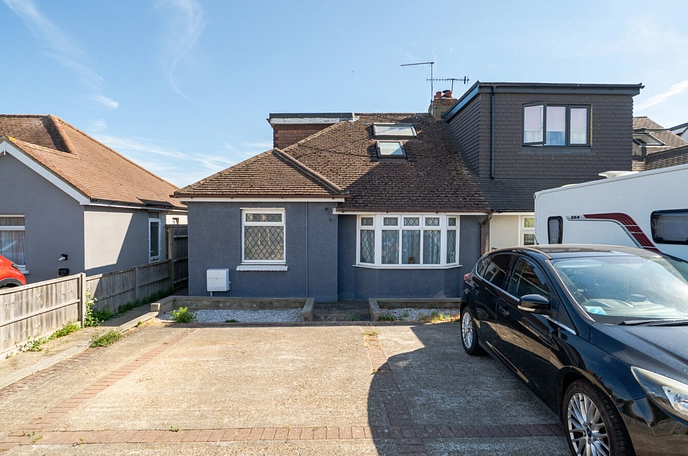 3 bedroom  semi-detached house for sale