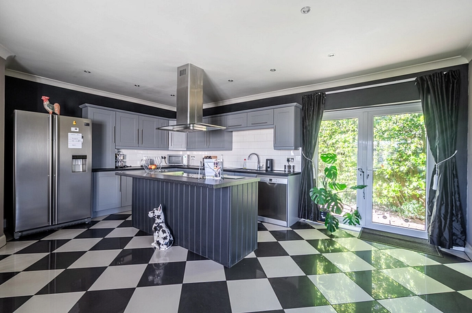 5 bedroom house for sale