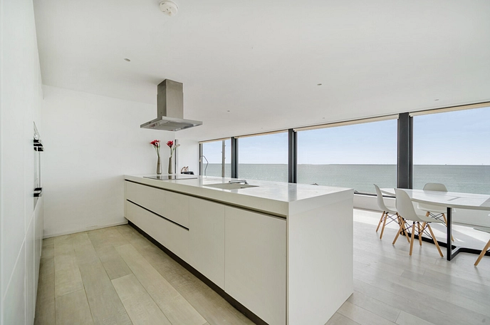4 bedroom  detached house for sale