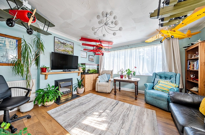 2 bedroom  detached bungalow for sale
