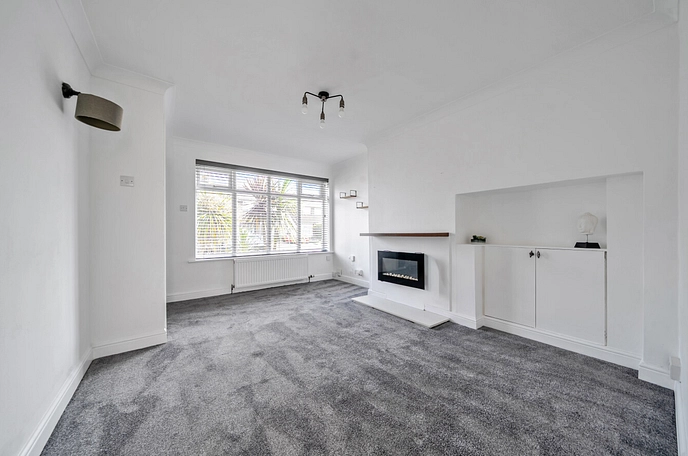 3 bedroom  terraced house for sale