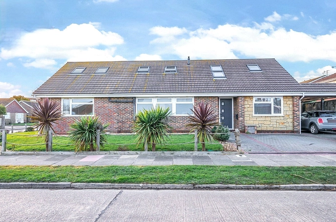 4 bedroom  detached bungalow for sale