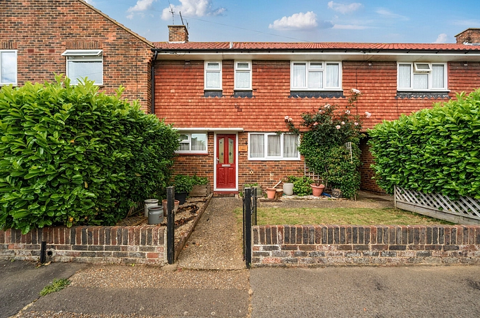 3 bedroom  terraced house for sale
