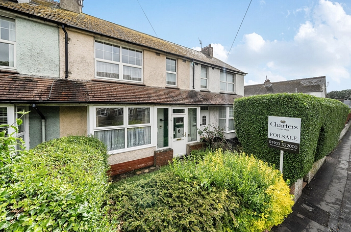 3 bedroom  terraced house for sale