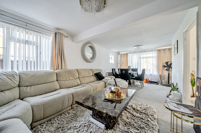 5 bedroom  detached bungalow for sale