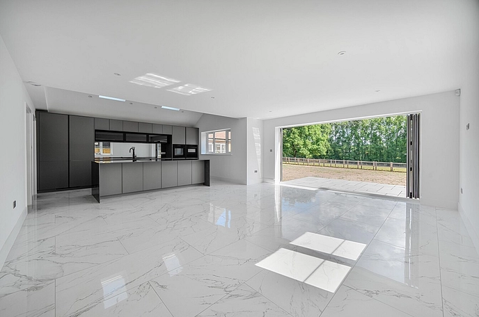 4 bedroom  detached house for sale