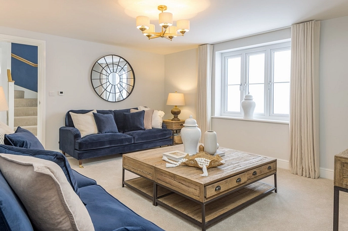 3 bedroom  semi-detached house for sale