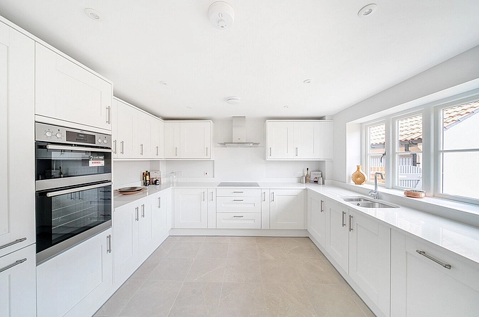 4 bedroom  semi-detached house for sale