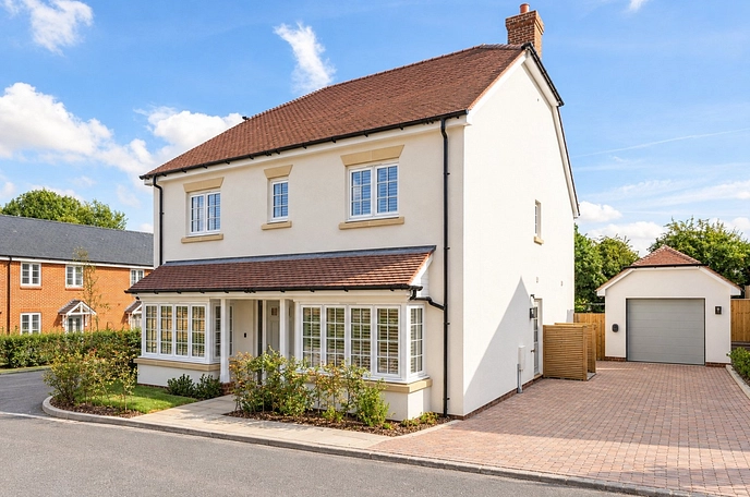 4 bedroom  detached house for sale