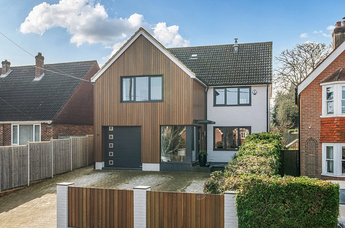 4 bedroom  detached house for sale