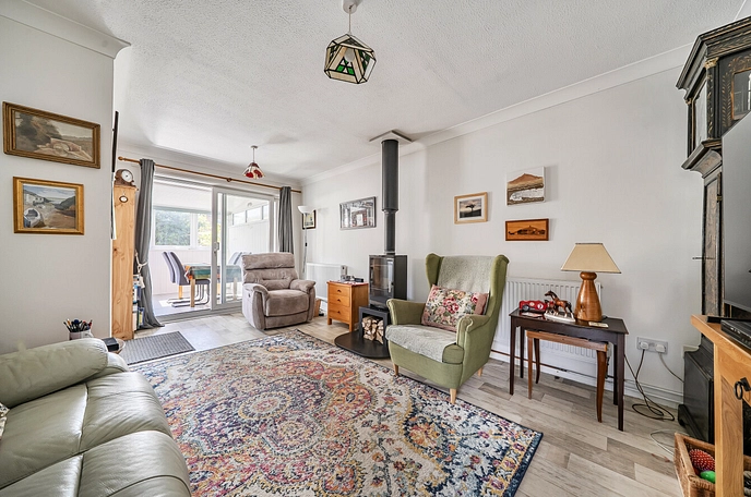2 bedroom  semi-detached bungalow for sale