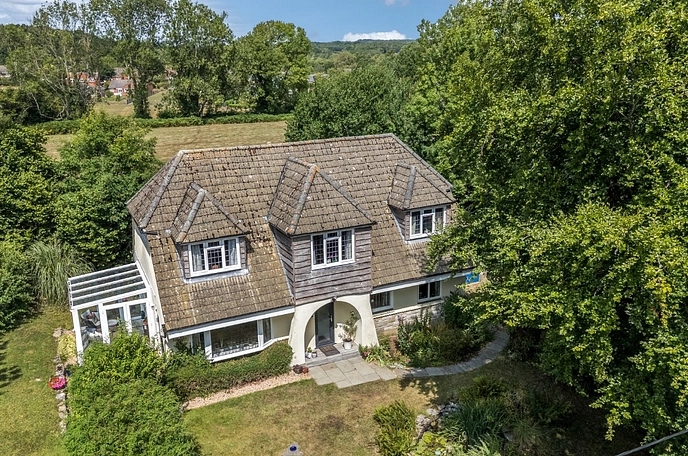 4 bedroom  detached house for sale