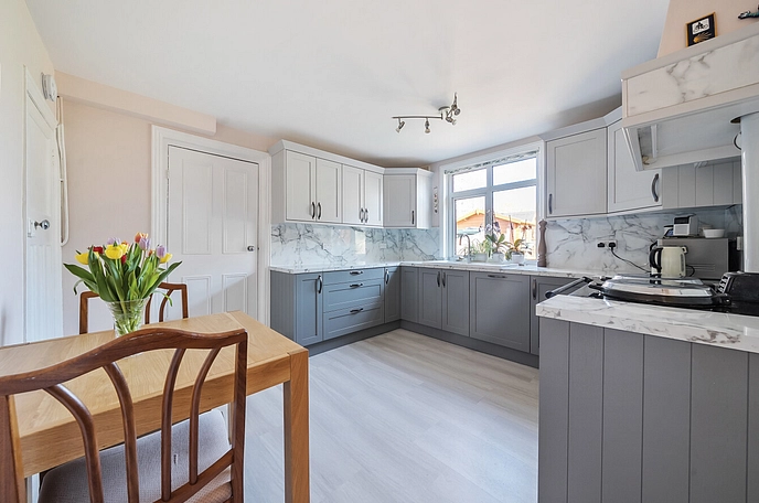 4 bedroom  detached house for sale
