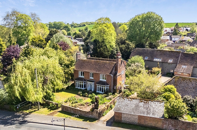 4 bedroom  detached house for sale