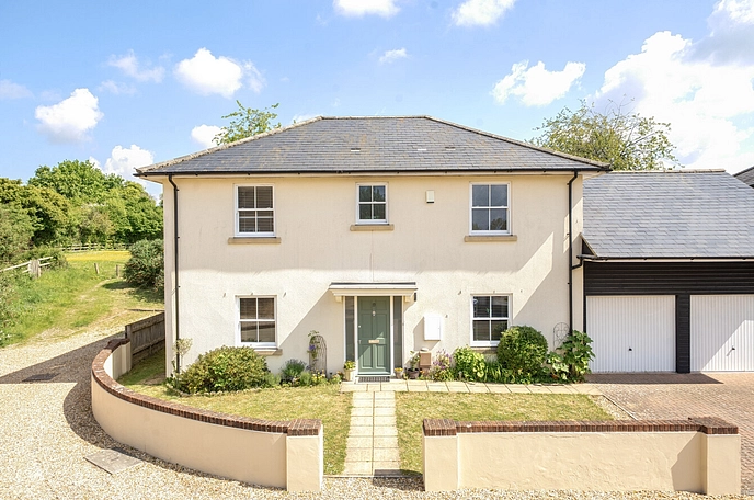 5 bedroom  detached house for sale