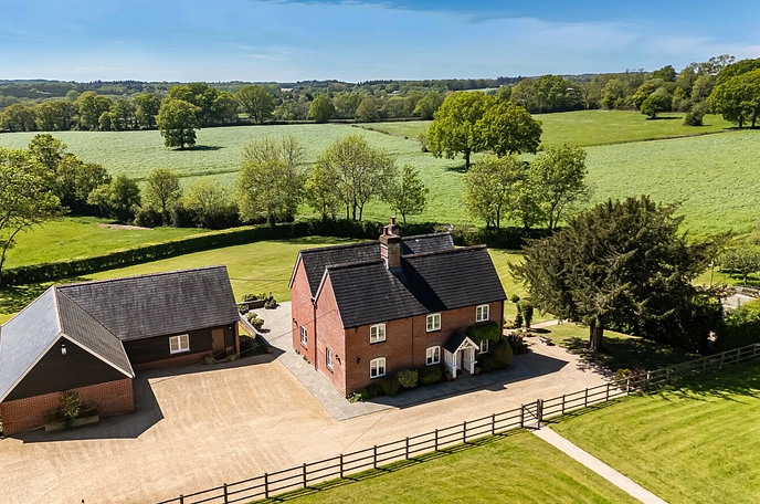 4 bedroom  detached house for sale
