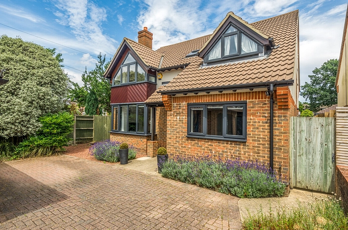 4 bedroom  detached house for sale