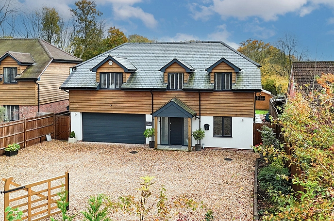 4 bedroom  detached house for sale