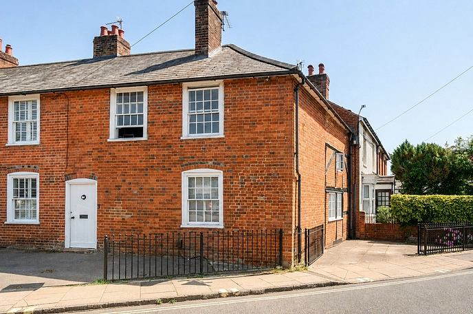 2 bedroom house for sale