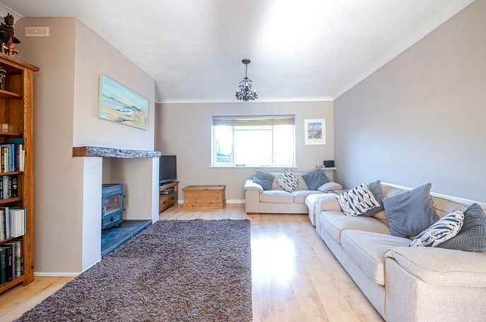 3 bedroom  terraced house for sale