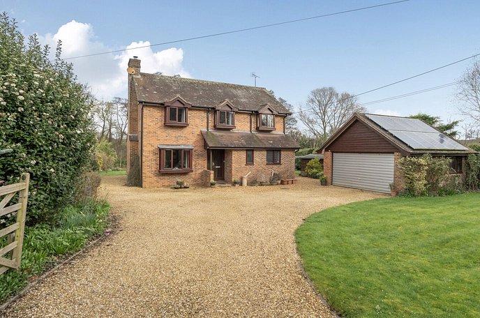 4 bedroom  detached house for sale