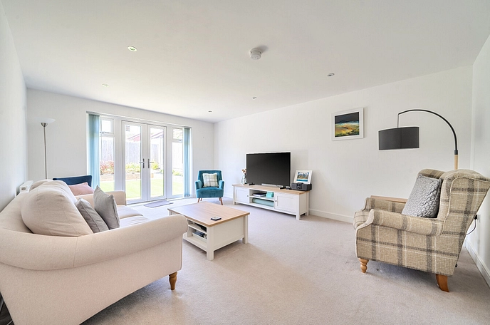 5 bedroom  detached house for sale