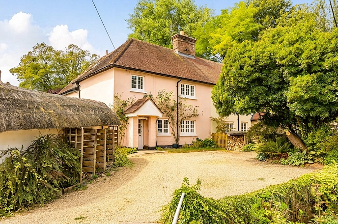 4 bedroom  semi-detached house for sale