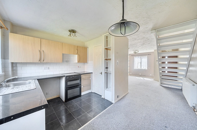 2 bedroom  semi-detached house for sale