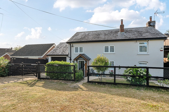 4 bedroom  detached house for sale
