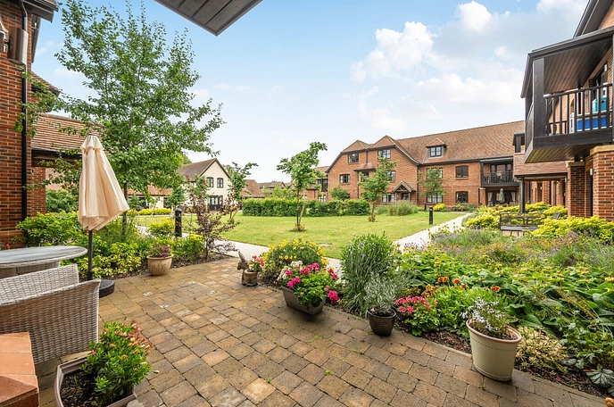 2 bedroom apartment for sale