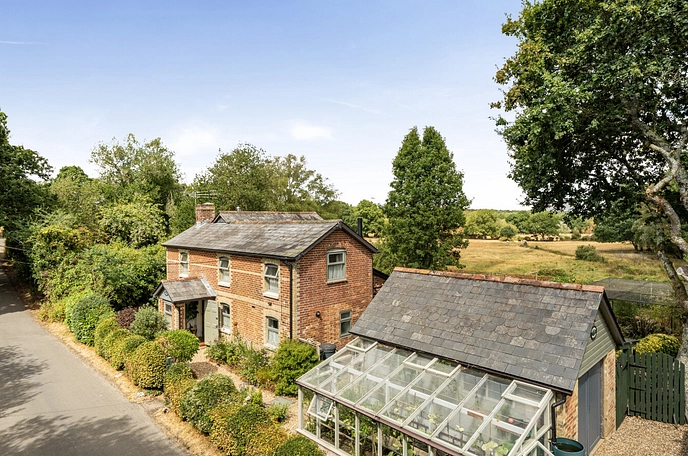 4 bedroom  detached house for sale