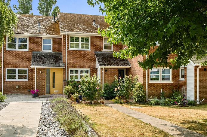 2 bedroom  terraced house for sale