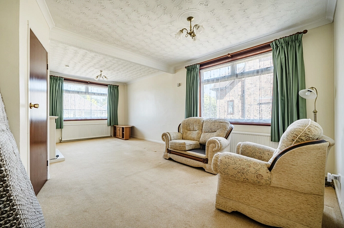 2 bedroom  detached bungalow for sale