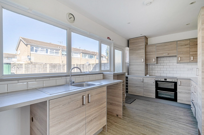 3 bedroom  semi-detached house for sale
