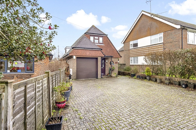 2 bedroom detached house for sale