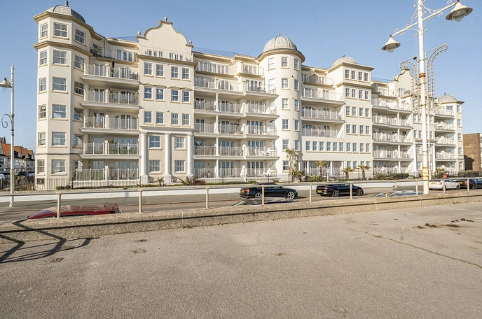 3 bedroom apartment for sale