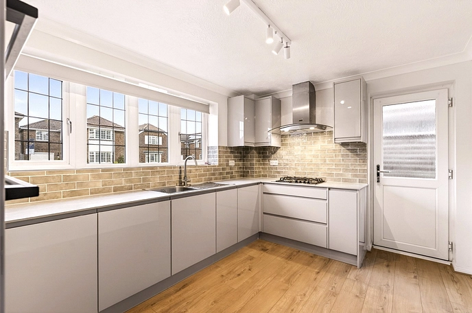3 bedroom  detached house for sale