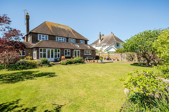 4 bedroom  detached house for sale