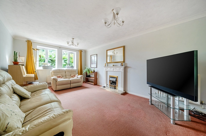 5 bedroom  detached house for sale