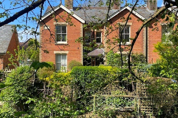 1 bedroom maisonette to rent