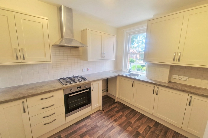 1 bedroom maisonette to rent