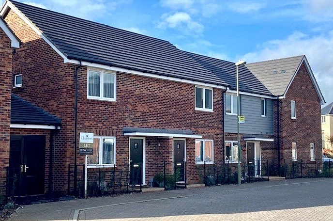 2 bedroom  terraced property to rent