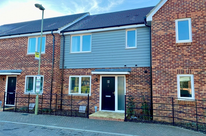 3 bedroom  terraced house to rent