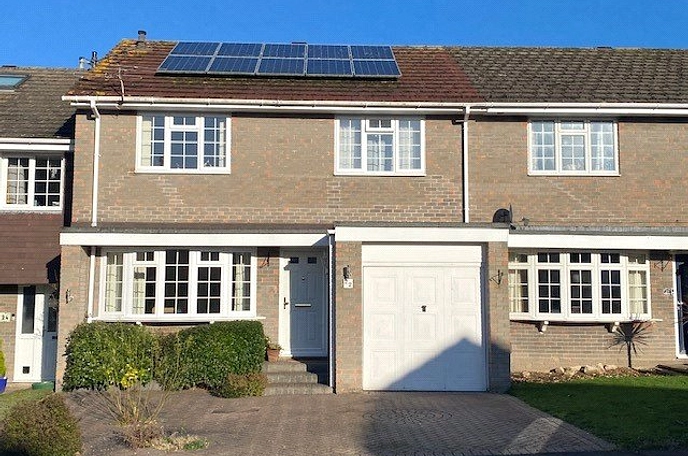 4 bedroom  terraced house to rent