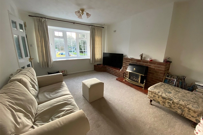 4 bedroom  terraced house to rent