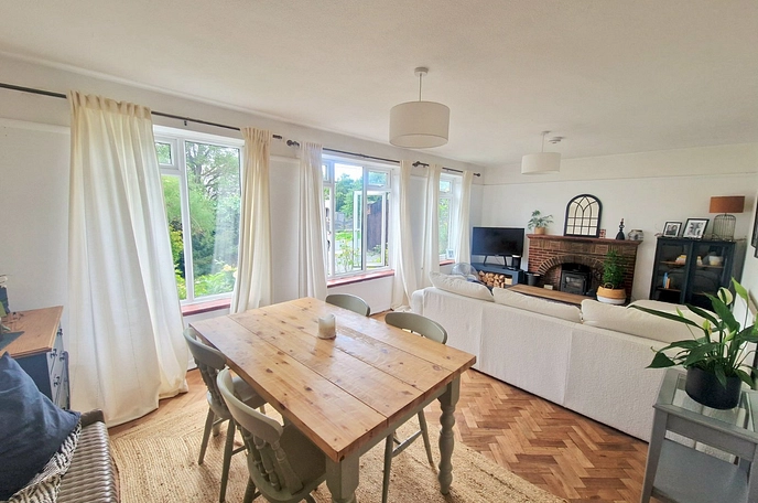 3 bedroom  detached house to rent